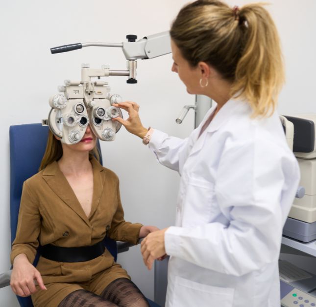 come si svolge la visita oculistica gratuita da Ottica Lux